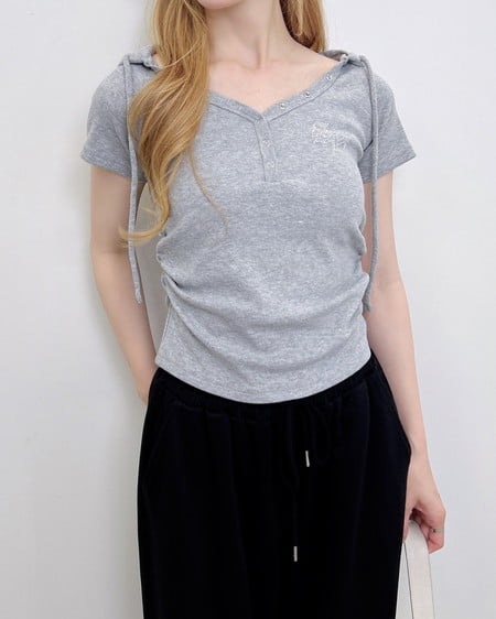 ヘンリーネックフードリブトップス