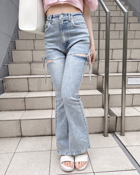 【一部カラー予約受付中】サイドリボンフレアデニムパンツ