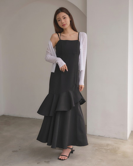 【INGNI SOELA】【5／7 2時までの限定価格】バックレースアップアシメスリットキャミワンピース