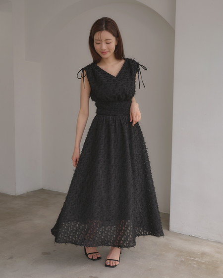【INGNI SOELA】【5／7 2時までの限定価格】ジャガードフリンジワンピース