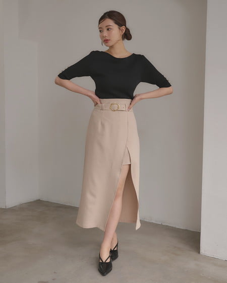 INGNI(イング) 変形バックルIラインスカート ベージュ
