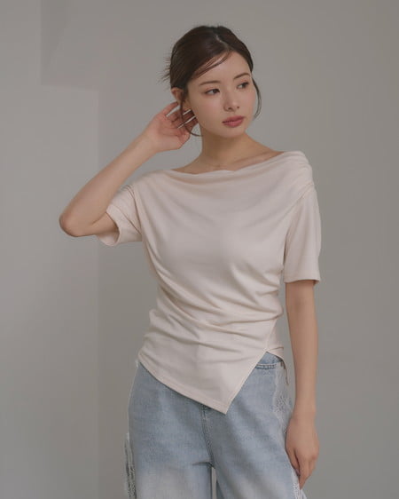 INGNI(イング) アシメドレープ半袖トップス アイボリー