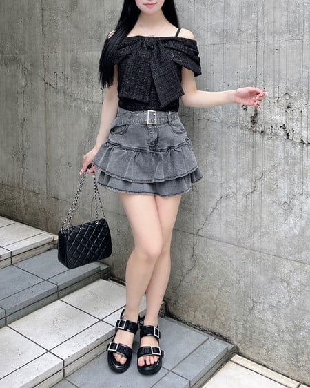 INGNI(イング) ベルト付デニムフリルミニスカパン グレー