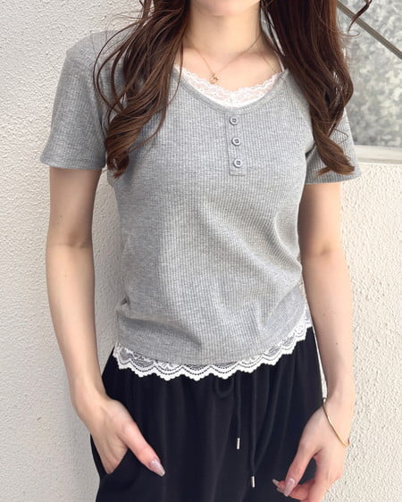 【SOELA】【5／17 24時までの限定価格】レースレイヤードヘンリーネックトップス