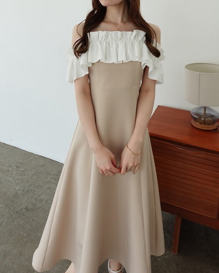 INGNI(イング) 【SOELA】【5／17 24時までの限定価格】フリルバックレースアップワンピース