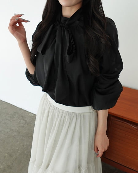 【SOELA】【5／17 24時までの限定価格】ボウタイブラウス