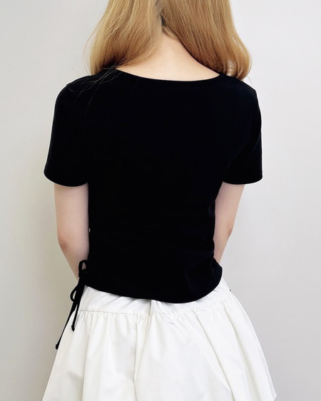 INGNI(イング) サイドドロストドット貼付ロゴTシャツ クロ