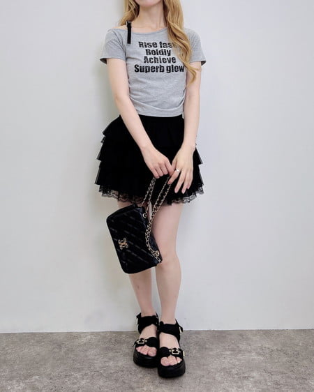 INGNI（イング） 肩フェイクレザーベルトロゴTシャツ ｸﾞﾚｰ