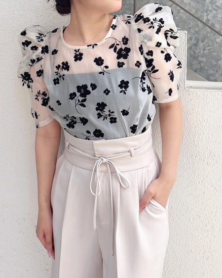 【SOELA】【6／1 24時までの限定価格】花柄オーガンジーブラウス