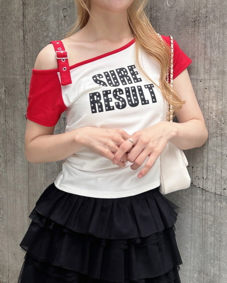 肩ベルトラインストーン付ロゴラグランTシャツ