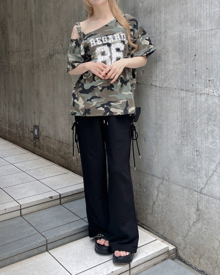 INGNI(イング) 肩ベルト付ワンショルナンバリングTシャツ メイサイ