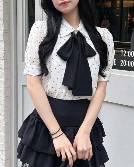 【WEB限定】ラメシアーボウタイブラウス
