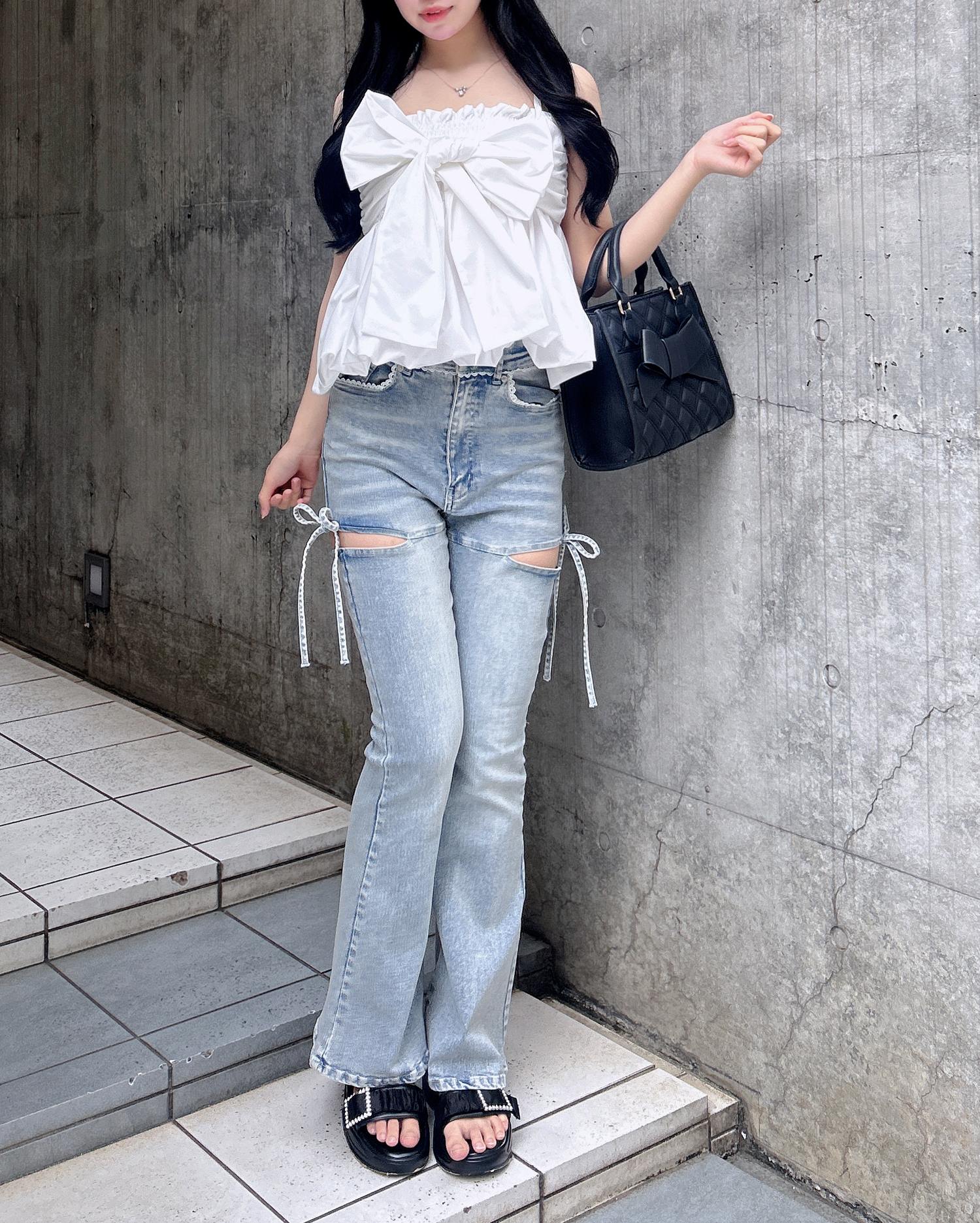 一部カラー予約受付中】サイドリボンフレアデニムパンツ｜INGNI(イング
