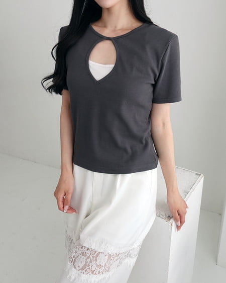 【SOELA】【6／29 24時までの限定価格】カットアウト半袖トップス