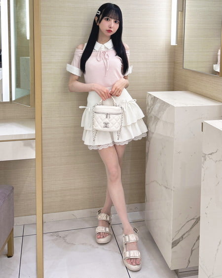 260618038
