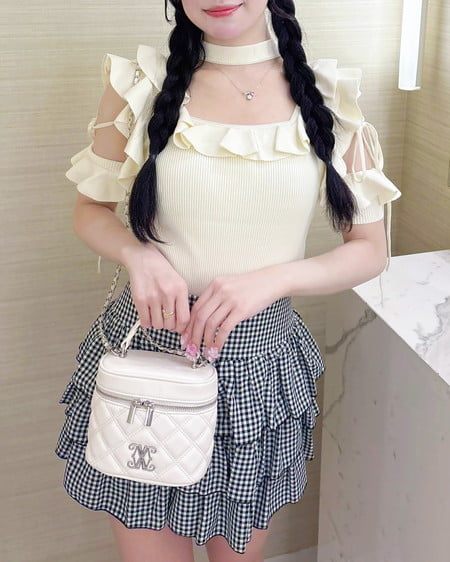 INGNI（イング） チョーカー付肩開きフリルニット ｱｲﾎﾞﾘｰ