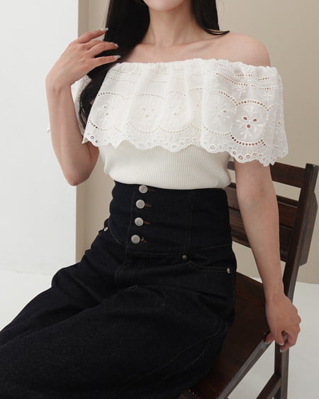 INGNI(イング) オフショルダーレースフリルノースリニット アイボリー