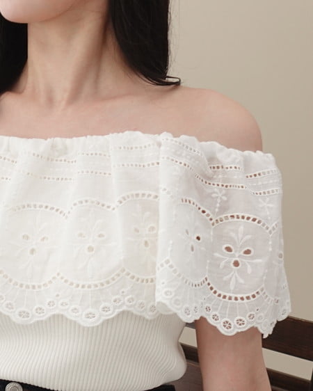 INGNI(イング) オフショルダーレースフリルノースリニット アイボリー
