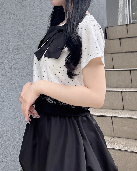 INGNI(イング) リボン付き裾レースTシャツ オフクロ/ドット