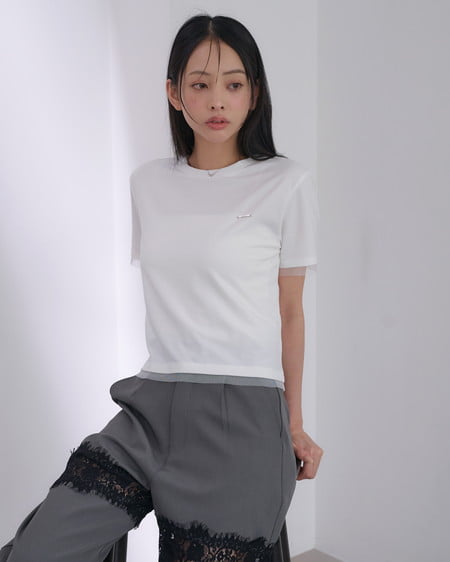 INGNI（イング） プレート付チュールドッキングコンパクトTシャツ ｵﾌﾎﾜｲﾄ