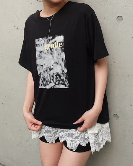 INGNI(イング) フラワーフォトTシャツ クロ