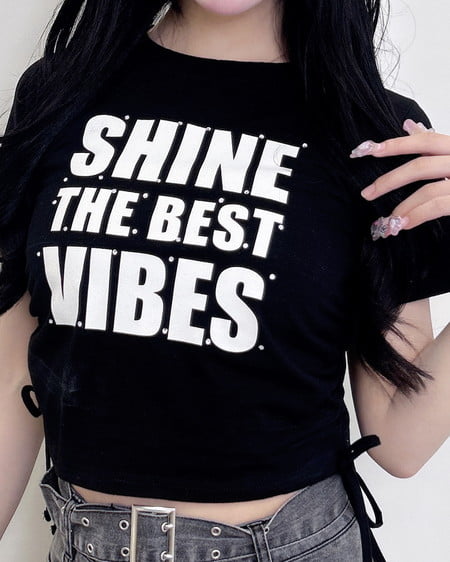 INGNI(イング) ラインストーン飛ばしロゴTシャツ クロ/オフホワイト
