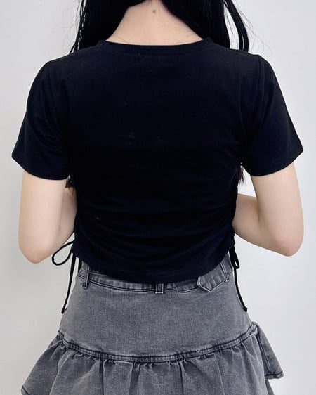 INGNI(イング) ラインストーン飛ばしロゴTシャツ クロ/オフホワイト