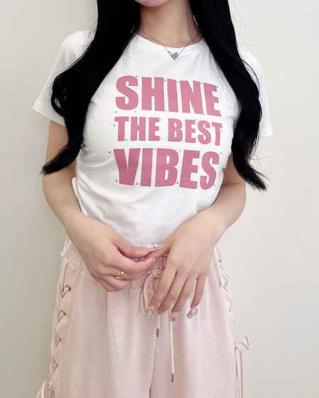 ラインストーン飛ばしロゴTシャツ