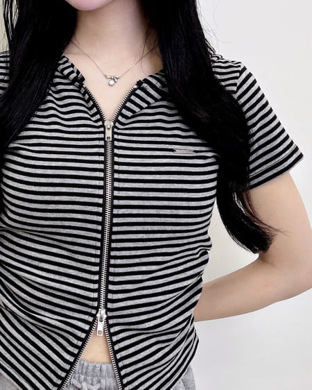 INGNI（イング） アソート柄ダブルジップフード付きトップス ﾎﾞｰﾀﾞｰ