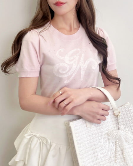 【WEB限定】装飾イニシャルロゴニット