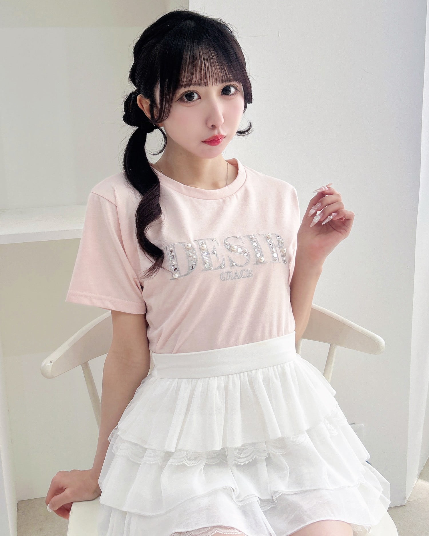 ビジューロゴ刺繍Tシャツ