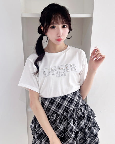 INGNI（イング） ビジューロゴ刺繍Tシャツ ｵﾌﾎﾜｲﾄ