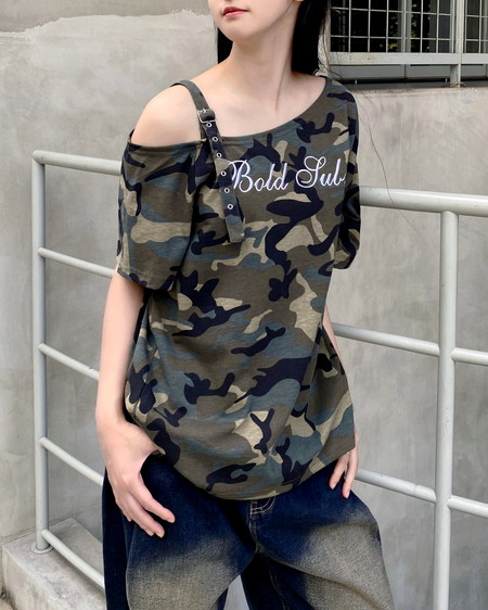 肩ベルト付刺繍ロゴTシャツ