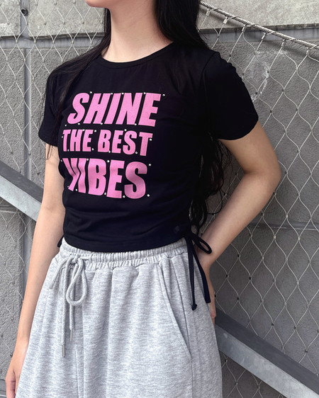 ラインストーン飛ばしロゴTシャツ