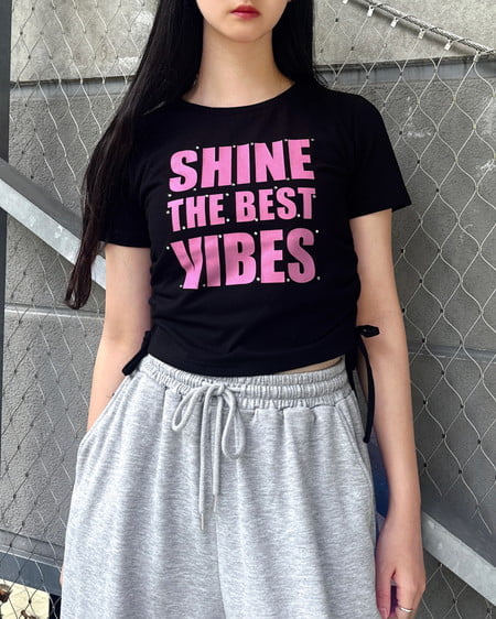 INGNI(イング) ラインストーン飛ばしロゴTシャツ クロ/ピンク