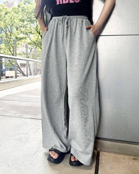【WEB限定】ラインストーンロゴスウェット／パンツ