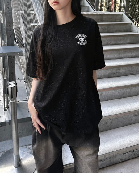INGNI（イング） バックラインストーンロゴチュニックTシャツ ｸﾛ