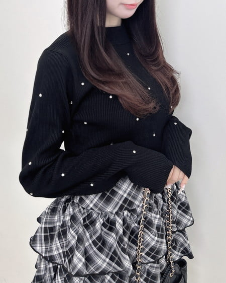 INGNI(イング) ハイネックビジュー付リブニット クロ