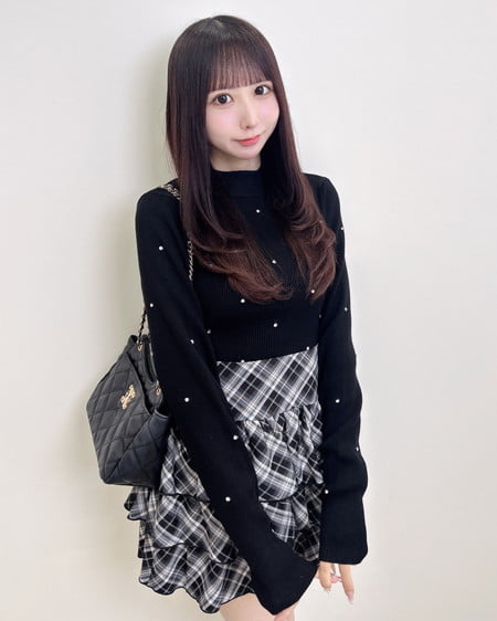 【今だけ早割／WEB限定】ハイネックビジュー付リブニット