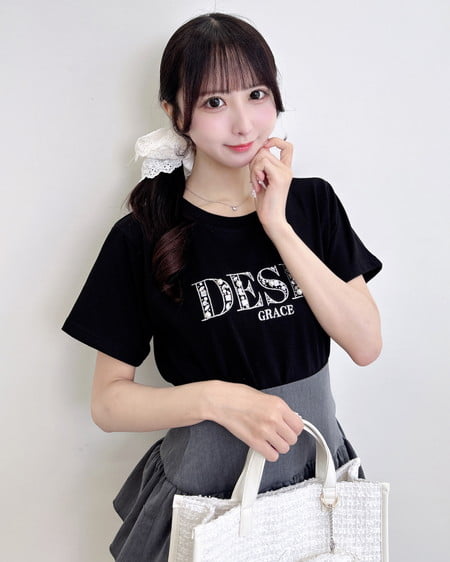 INGNI(イング) ビジューロゴ刺繍Tシャツ クロ