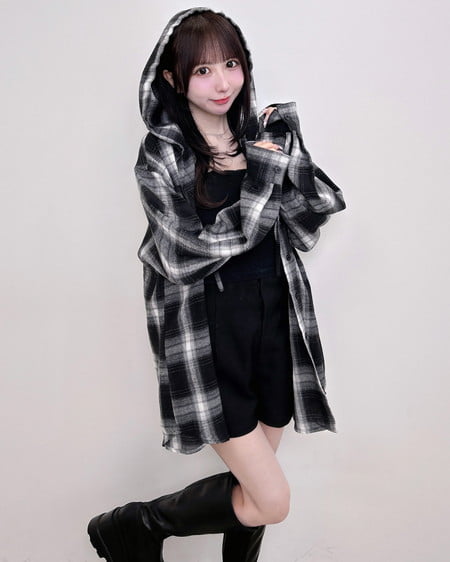 INGNI（イング） フードビッグチェック柄シャツ ｸﾛ/ﾁｪｯｸ