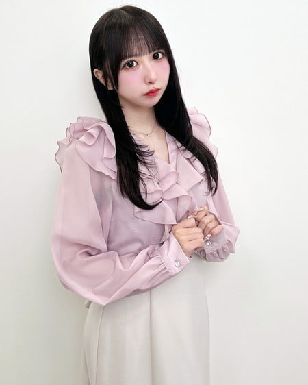 INGNI(イング) 装飾ボタンフリルシアーブラウス ピンク