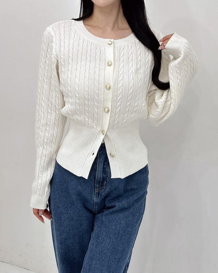 INGNI(イング) 胸刺繍金ボタンケーブルニットカーディガン アイボリー