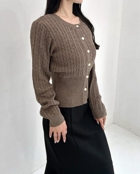 INGNI(イング) 胸刺繍金ボタンケーブルニットカーディガン ブラウン