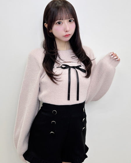 【WEB限定／今だけ早割】フェザーリブデコルテオープンリボンニット