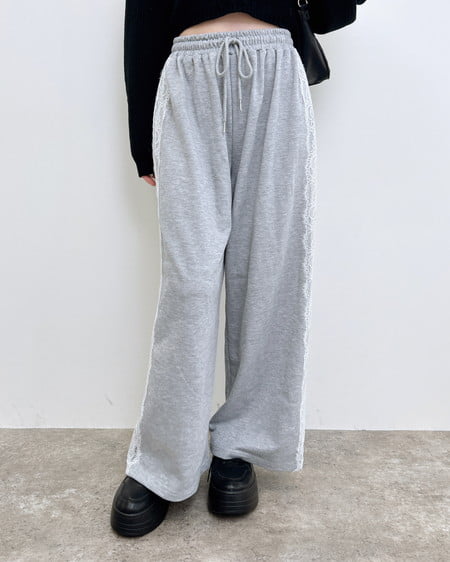 【9／2 2時までの限定価格】【WEB限定】サイドレースラメスウェットパンツ