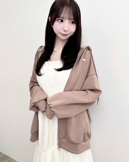 プレート付ラメダンボールダブルジップパーカー
