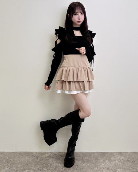 INGNI（イング） チョーカー付き肩開き長袖ニット ｸﾛ