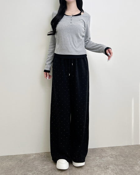 INGNI(イング) メタルビジュー飛ばしスウェットパンツ クロ