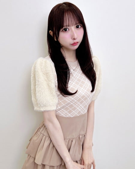 【今だけ早割／WEB限定】袖フェザーチェック柄ニット